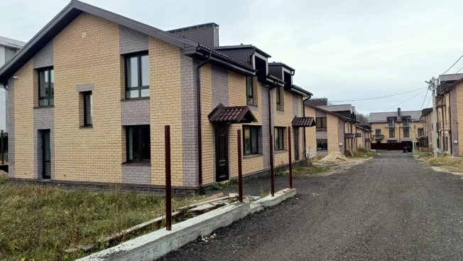 Купить таунхаус в Камешкове. Вариант № 11946, 25, площадь - квм, цена 7950000 рублей