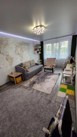 Купить трехкомнатную квартиру в Керчи. Вариант № 23004, 18, площадь - квм, цена 6900000 рублей