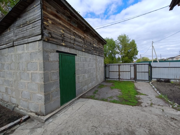 Купить трехкомнатную квартиру на улице Ленина в Бердске. Вариант № 35490, 28, площадь -  квм, цена 3724000 рублей