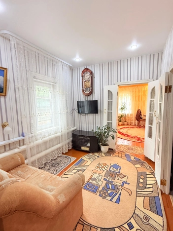 Купить дом в Микрорайоне Порт-Артур в Омске. Вариант № 1901846, 4, площадь - квм, цена 6100000 рублей