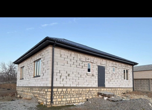 Купить дом в Элисте. Вариант № 8410208, 1, площадь -  квм, цена 7200000 рублей