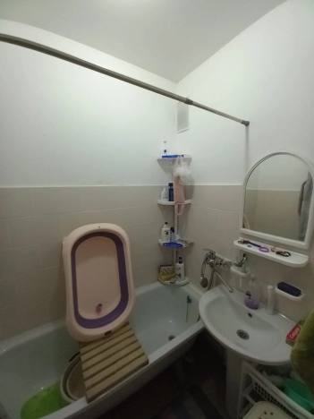 Купить трехкомнатную квартиру на вторичке в Микрорайоне 8-й, Элиста в Элисте. Вариант № 6175, 9, площадь -  квм, цена 7100000 рублей