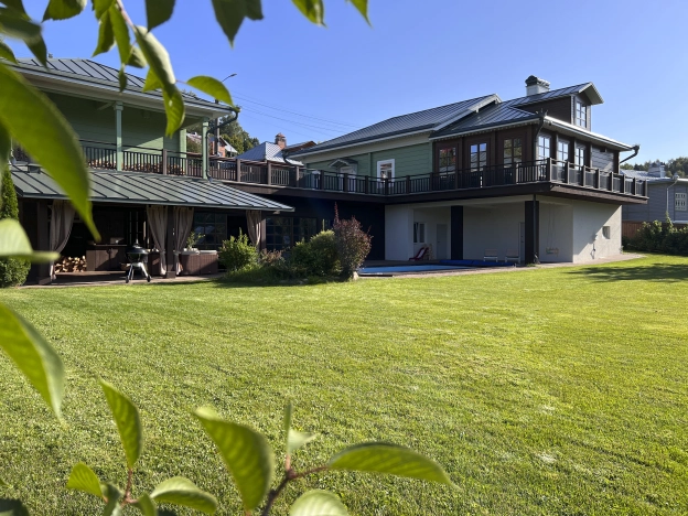 Купить дом на улице Центральная в Ивановской области. Вариант № 6714800, 0, площадь -  квм, цена 200000000 рублей