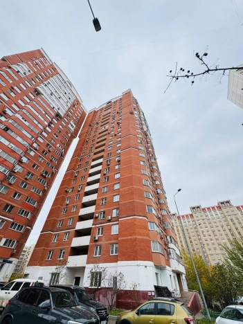 Купить квартиру в Москве. Вариант № 8795536, 32, площадь -  квм, цена 18500000 рублей