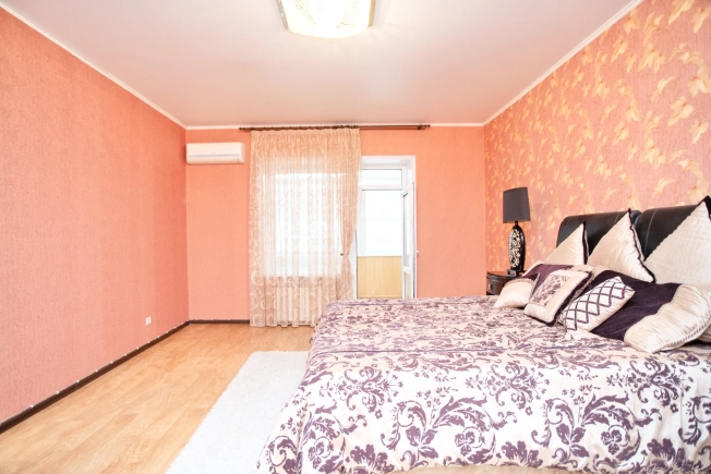 Купить двухкомнатную квартиру в Балакове. Вариант № 8909890, 31, площадь -  квм, цена 8000000 рублей