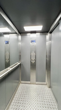 Купить квартиру в Москве. Вариант № 5921648, 37, площадь -  квм, цена 32500000 рублей