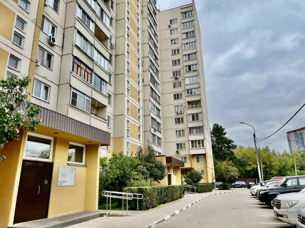 Купить однокомнатную квартиру у метро Бунинская аллея в Подольске. Вариант № 3436769, 16, площадь -  квм, цена 7800000 рублей