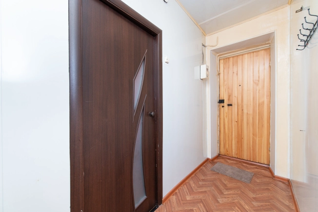 Купить двухкомнатную квартиру в Микрорайоне 142-й, Магнитогорск в Магнитогорске. Вариант № 312329, 9, площадь -  квм, цена 2550000 рублей