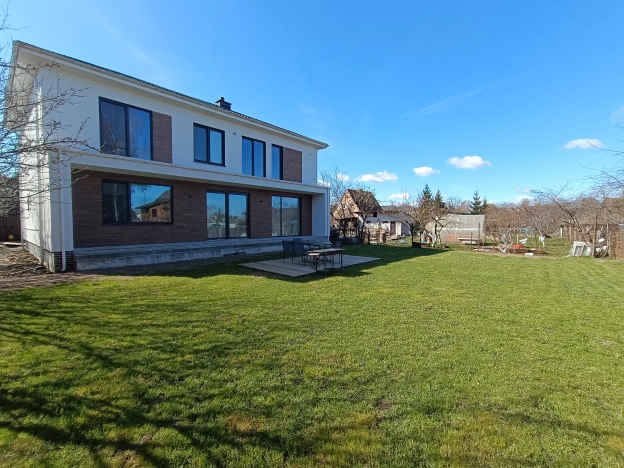 Купить дом на улице Владимирский переулок в Гурьевске. Вариант № 35843, 1, площадь -  квм, цена 35000000 рублей