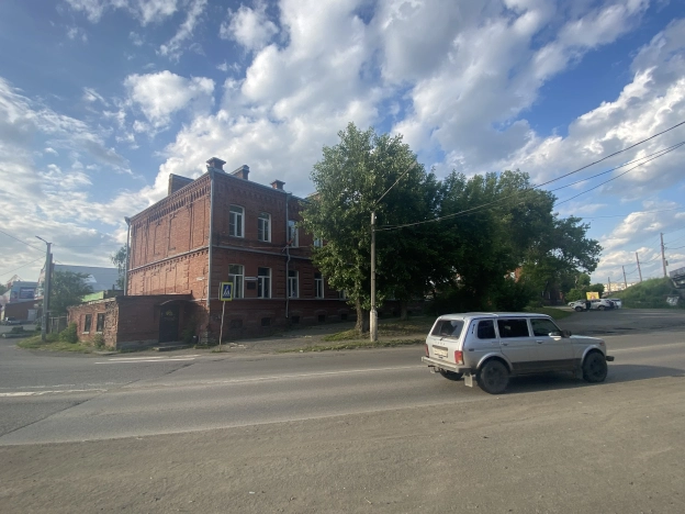 Купить коммерческую недвижимость в Бийске. Вариант № 25241, 4, площадь - квм, цена 5600000 рублей