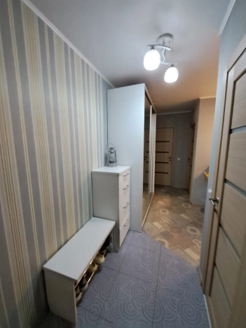 Купить двухкомнатную квартиру на улице переулок Николая Липового в Бийске. Вариант № 8451430, 13, площадь -  квм, цена 6150000 рублей