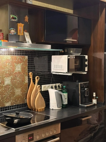 Купить двухкомнатную квартиру в Калужской области. Вариант № 8953260, 9, площадь -  квм, цена 8990000 рублей