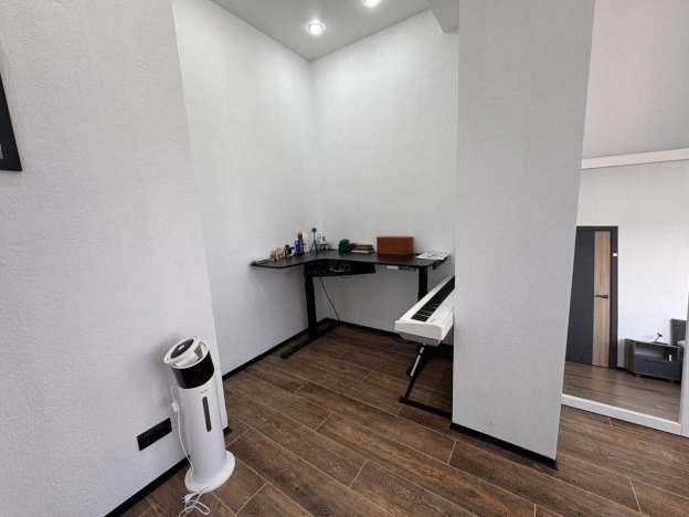 Купить дом в Санкт-Петербурге. Вариант № 2962771, 32, площадь -  квм, цена 29900000 рублей