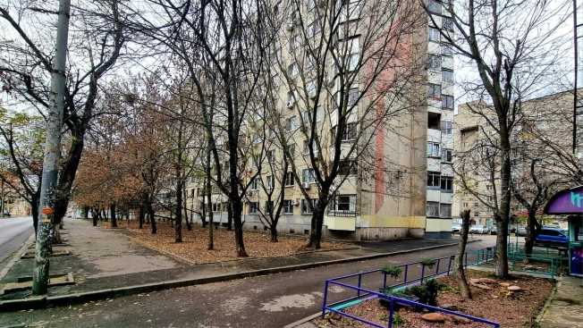 Купить однокомнатную квартиру в Ростовской области. Вариант № 9660010, 8, площадь -  квм, цена 4600000 рублей