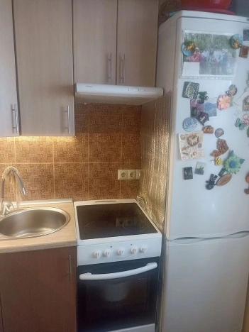 Купить трехкомнатную квартиру на улице Ильи Мухачева в Бийске. Вариант № 19292, 21, площадь -  квм, цена 6600000000 рублей