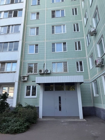 Купить однокомнатную квартиру на вторичке на улице Давыдковская в Москве. Вариант № 11047140, 14, площадь -  квм, цена 14099000 рублей