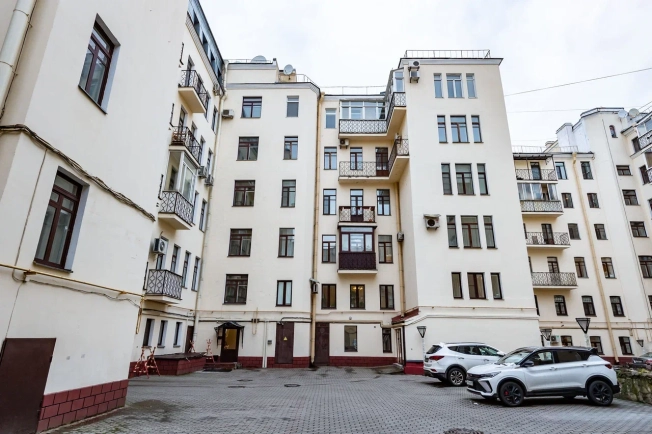 Купить пятикомнатную квартиру в Санкт-Петербурге. Вариант № 10011179, 35, площадь -  квм, цена 35000000 рублей