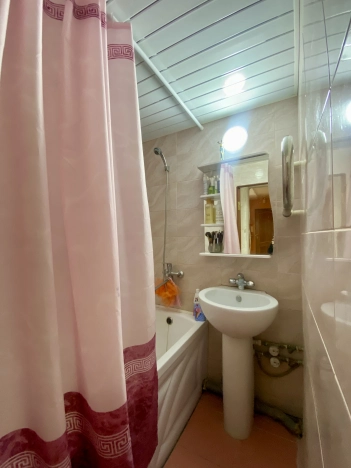 Купить квартиру на улице 2-й Краснинский переулок в Смоленске. Вариант № 35493, 3, площадь -  квм, цена 4190000 рублей