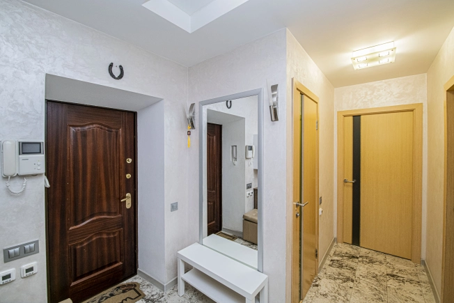 Купить трехкомнатную квартиру на улице Полтавская в Нижнем Новгороде. Вариант № 981640, 21, площадь -  квм, цена 21500000 рублей