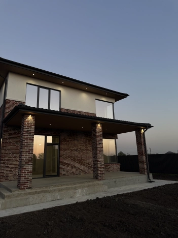 Купить дом на улице Карла Маркса в Краснодаре. Вариант № 15548, 11, площадь -  квм, цена 17490000 рублей