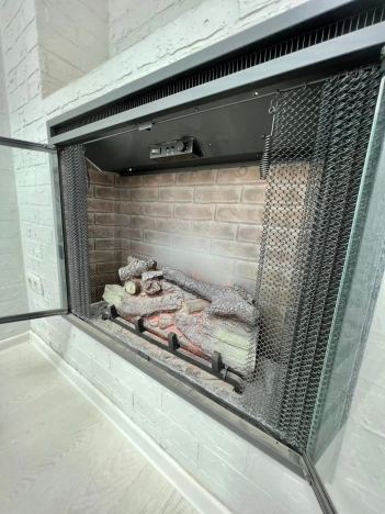 Купить четырехкомнатную квартиру в Омске. Вариант № 2704, 23, площадь -  квм, цена 18000000 рублей