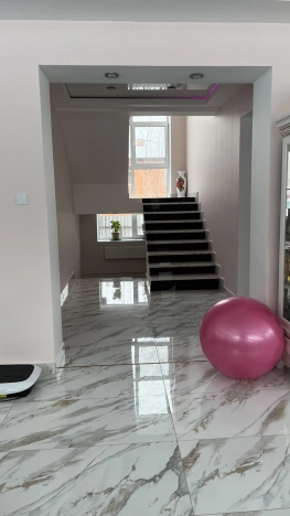 Купить дом на улице Карла Маркса в Тюменской области. Вариант № 1991, 1, площадь -  квм, цена 23000000 рублей