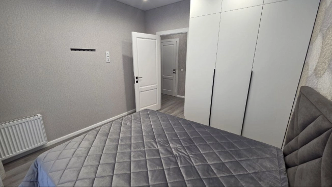 Купить трехкомнатную квартиру в Новосибирске. Вариант № 9921382, 10, площадь -  квм, цена 14800000 рублей