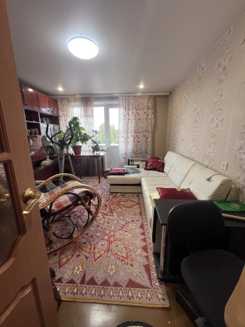 Купить трехкомнатную квартиру в Сыктывкаре. Вариант № 3156527, 9, площадь -  квм, цена 3900000 рублей