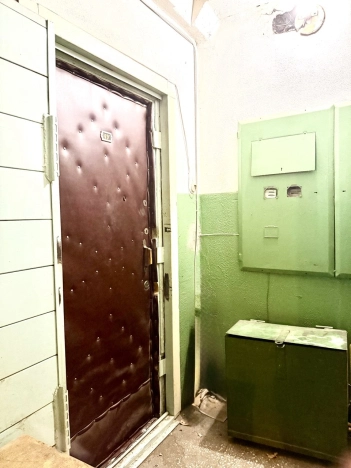 Купить трехкомнатную квартиру в Новосибирске. Вариант № 5506106, 6, площадь -  квм, цена 6500000 рублей