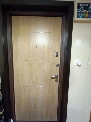 Купить однокомнатную квартиру у метро Митино в Москве. Вариант № 10834758, 30, площадь -  квм, цена 7985000 рублей