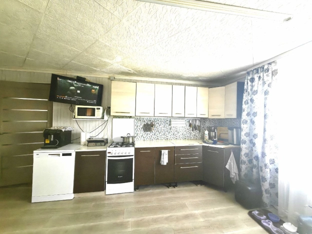 Купить дом в районе Калининский в Новосибирске. Вариант № 1249443, 3, площадь -  квм, цена 6000000 рублей