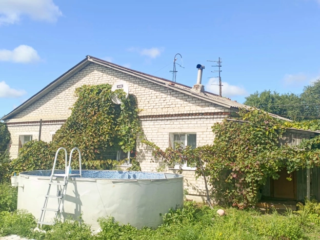 Купить трехкомнатную квартиру в Амурской области. Вариант № 3398697, 1, площадь -  квм, цена 5000000 рублей