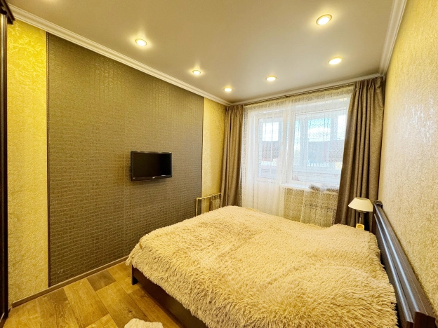 Купить квартиру на улице Зейская в Благовещенске. Вариант № 14145, 8, площадь -  квм, цена 8000000 рублей