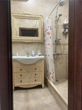 Купить квартиру в Москве. Вариант № 8428512, 4, площадь -  квм, цена 21950000 рублей