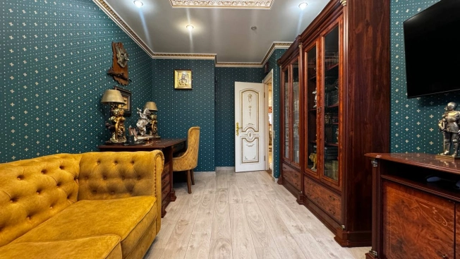 Купить трехкомнатную квартиру на вторичке в ЖК "Аристократ" в Пензе. Вариант № 12173, 15, площадь -  квм, цена 25000000 рублей