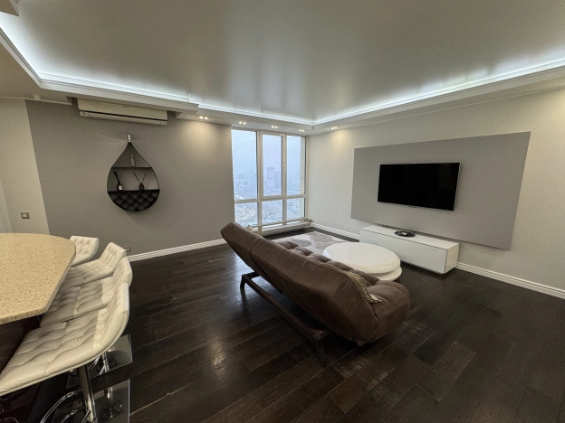 Купить квартиру в Москве. Вариант № 10316041, 7, площадь -  квм, цена 38600000 рублей