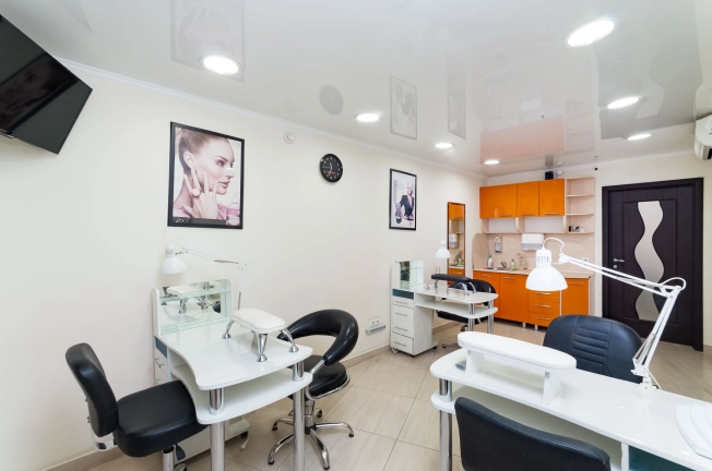 Снять коммерческую недвижимость в Тобольске. Вариант № 5492, 28, площадь -  квм, цена 150000 рублей