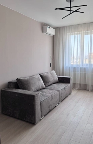 Купить однокомнатную квартиру в районе Кировский в Ростове-на-Дону. Вариант № 3887095, 4, площадь -  квм, цена 9300000 рублей