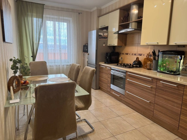 Купить четырехкомнатную квартиру в Калининграде. Вариант № 4823056, 2, площадь -  квм, цена 13990000 рублей