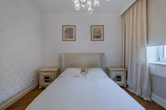 Купить трехкомнатную квартиру на вторичке в ЦАО в Москве. Вариант № 44331, 13, площадь - квм, цена 46555555 рублей