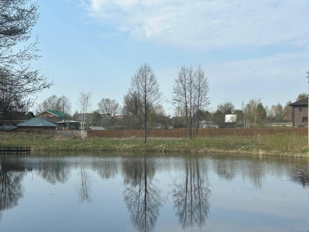 Купить земельный участок в Новгородской области. Вариант № 31129, 8, площадь -  квм, цена 30000000 рублей