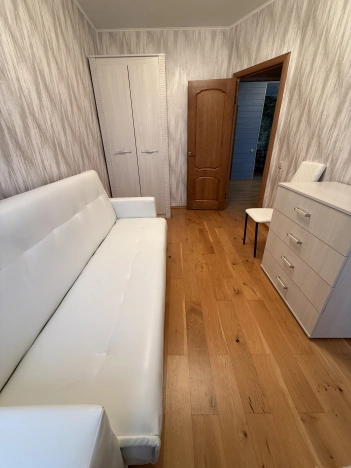 Снять квартиру в Москве. Вариант № 9511060, 6, площадь -  квм, цена 68000 рублей