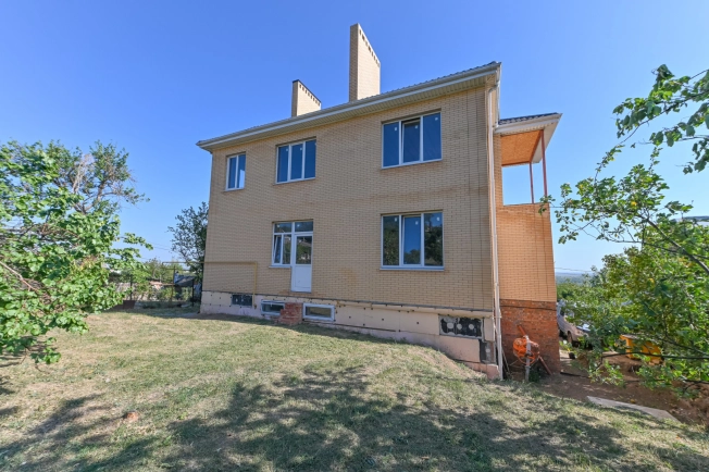 Купить дом в районе Пролетарский в Ростове-на-Дону. Вариант № 23423, 34, площадь -  квм, цена 17500000 рублей