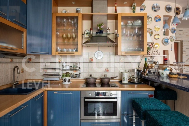 Купить квартиру в Москве. Вариант № 8463148, 5, площадь -  квм, цена 27990000 рублей