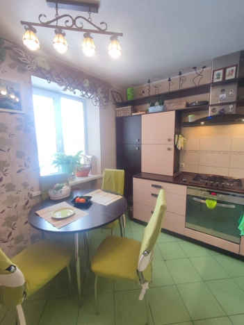 Купить многокомнатную квартиру в Республике Башкортостан. Вариант № 9009078, 6, площадь -  квм, цена 5250000 рублей