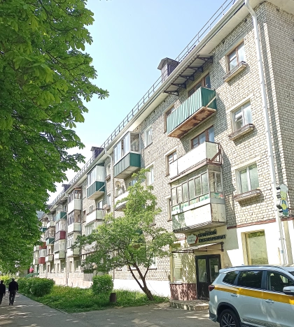 Купить двухкомнатную квартиру в Микрорайоне 51А, Обнинск в Обнинске. Вариант № 43615, 18, площадь -  квм, цена 4300000 рублей