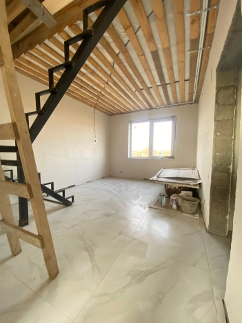 Купить дом в Элисте. Вариант № 10006556, 10, площадь -  квм, цена 4500000 рублей