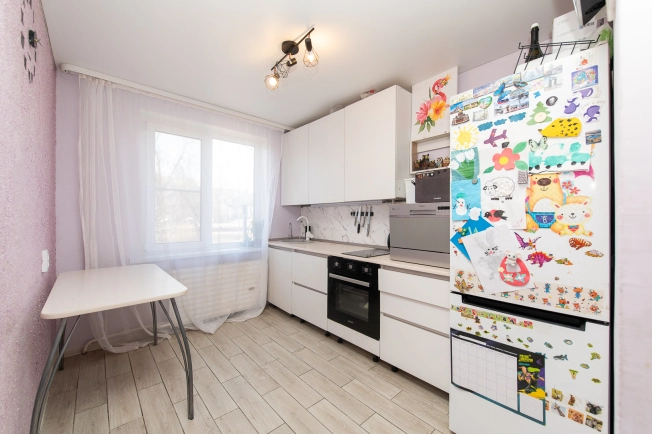 Купить трехкомнатную квартиру на вторичке на улице Карла Маркса в Республике Башкортостан. Вариант № 29408, 0, площадь -  квм, цена 4800000 рублей