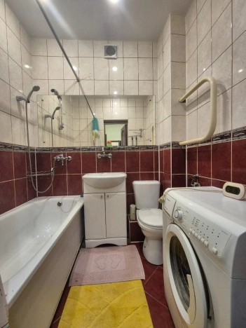 Купить однокомнатную квартиру в Сыктывкаре. Вариант № 972803, 6, площадь -  квм, цена 4190000 рублей