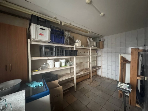 Купить торговые помещения в Старом Осколе. Вариант № 24951, 22, площадь -  квм, цена 7500000 рублей